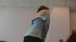 Милая шлюха бухает и разводит на перепихон пацанчика