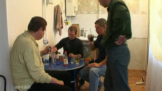 Сняли самцы проститутку и толпой её отжарили